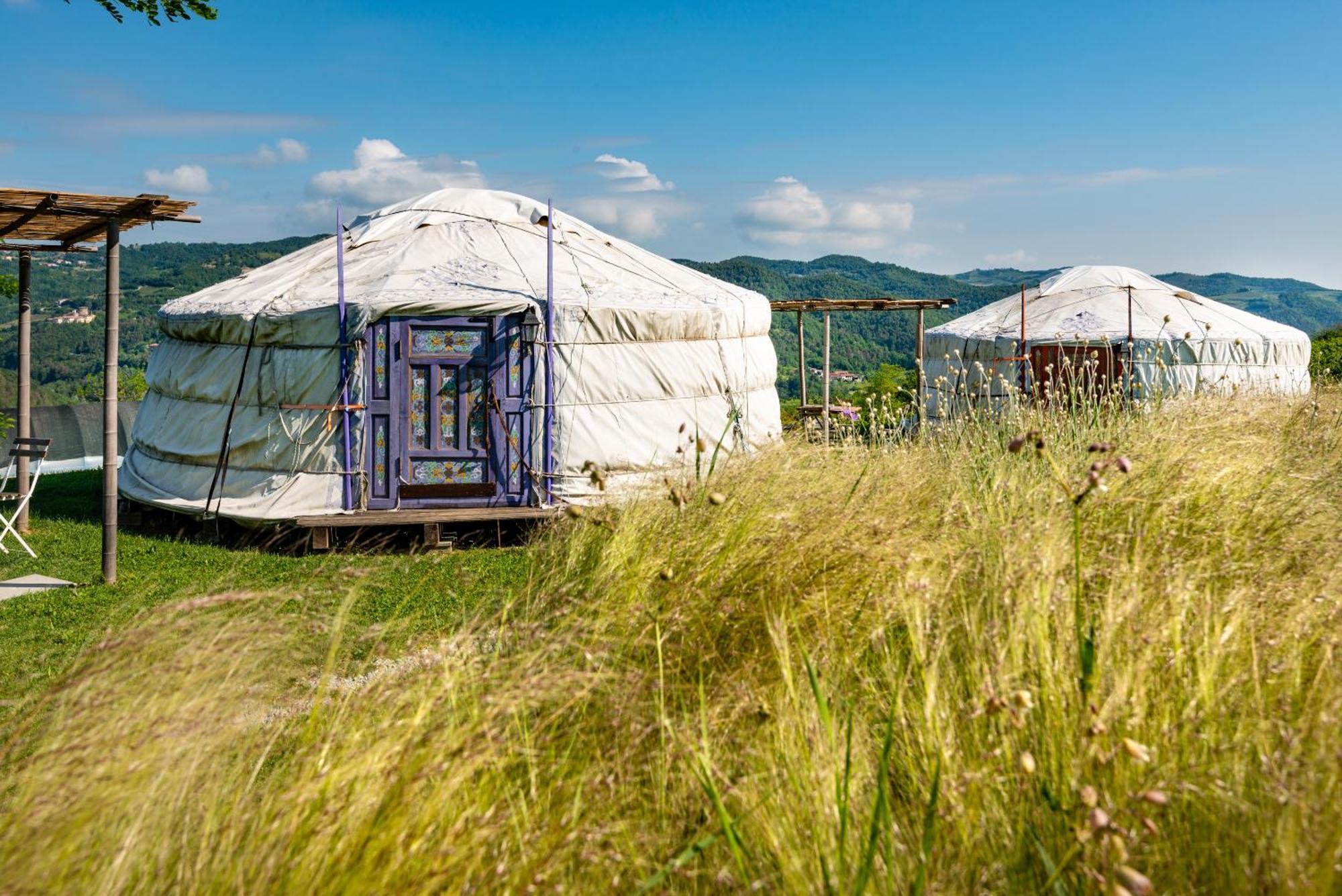 Готель Yurte In Langa Bosia Екстер'єр фото